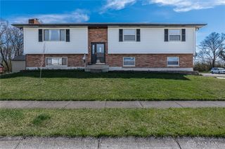 654 Benavides Dr, Miamisburg, OH 45342