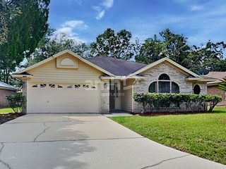7568 Deer Cove Ln, Jacksonville, FL 32256