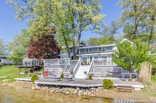 13945 Sunset Shores Dr, Cedar Springs, MI 49319