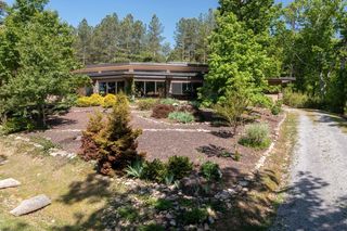 1055 Sherwood Shores Dr, Spring City, TN 37381