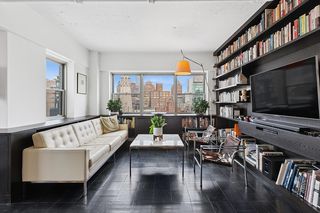 70 E  10th St #17R, Manhattan, NY 10003