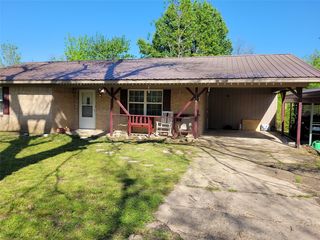 216 Wight St, Roxton, TX 75477