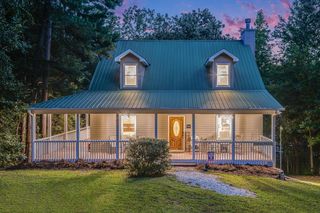 288 Freedom Heights Dr, Hartwell, GA 30643