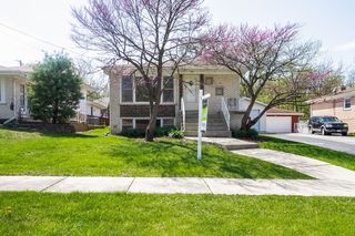 16142 Grove Ave, Oak Forest, IL 60452