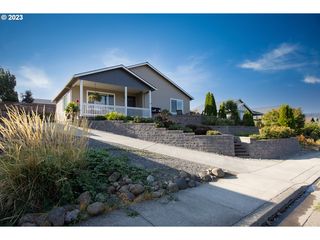 2893 Eugene St, Hood River, OR 97031