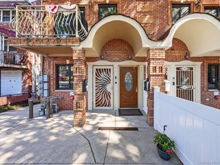 1027 E 231st Street, Bronx, NY 10466