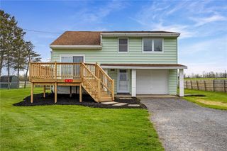 6166 E  Lake Rd, Auburn, NY 13021