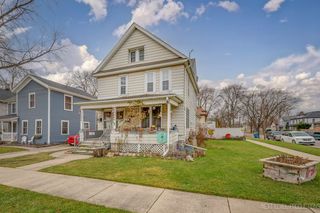 464 Pennsylvania Ave, Aurora, IL 60506