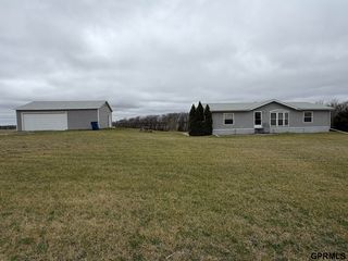 437 County Road 2300, Crete, NE 68333