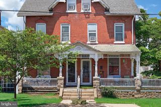 153 Washington Ave, Phoenixville, PA 19460
