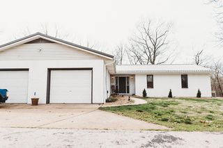 3013 Oak Haven Ln, Bourbon, MO 65441