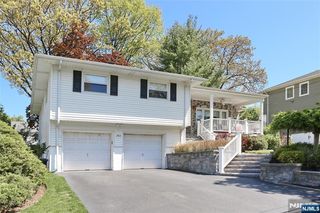564 Mackay Ave, Oradell, NJ 07649