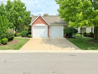 1507 Timber Lake Ln, Sandusky, OH 44870
