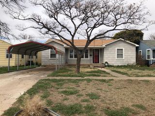 207 11th St, Levelland, TX 79336
