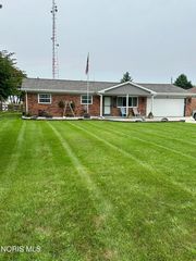 217 Hickory St, Swanton, OH 43558