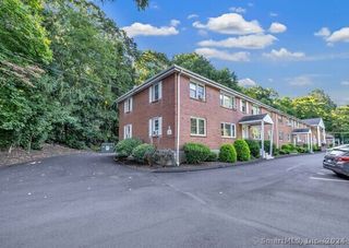 56 Wakelee Avenue Extension APT 1, Shelton, CT 06484