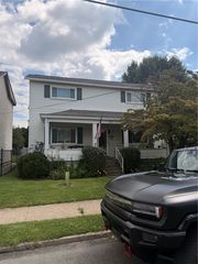 1725 Ellsworth Ave, Carnegie, PA 15106