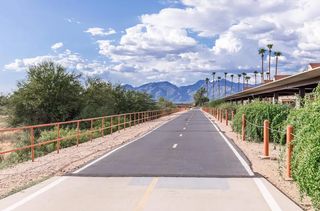 7680 E  Broadway Blvd #1B-1Ba-670Sqft, Tucson, AZ 85710