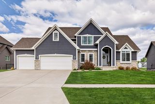 506 SW Driftwood Ct, Ankeny, IA 50023