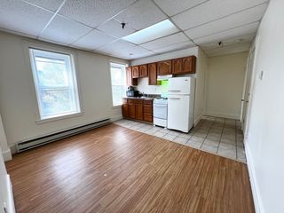 698 E  Main St, Middletown, CT 06457
