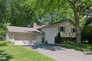 506 Del Rio Dr, Chanhassen, MN 55317