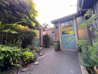 17177 Cedar Rd, Lake Oswego, OR 97034