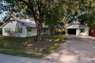 511 Ash St, Lyndon, KS 66451
