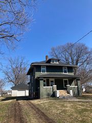 507 W  Ann St, Knoxville, IL 61448
