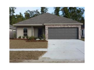 2668 Seashore Dr, Marrero, LA 70072