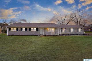 8305 Bailey Cove Rd SE, Huntsville, AL 35802