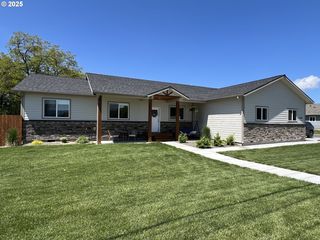 11104 S  McAlister Rd, Island City, OR 97850