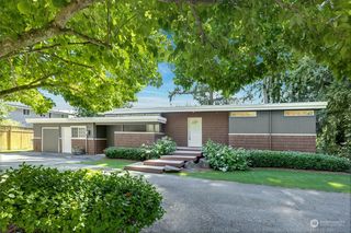 10827 Circle Drive, Bothell, WA 98011