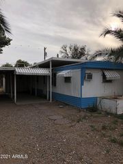 2703 E Saguaro Dr, Casa Grande, AZ 85194