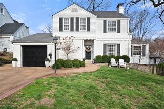 1514 Andrew Dr, Saint Louis, MO 63122