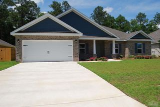 7767 Piper Cir, Milton, FL 32583
