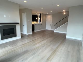 960 N  San Antonio Rd #215, Los Altos, CA 94022