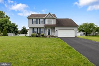 140 N  Allwood Dr, Hanover, PA 17331