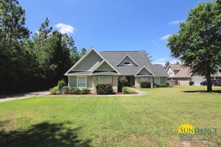 432 Shoal Lake Dr, Crestview, FL 32539