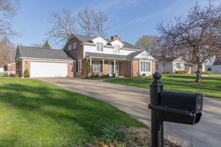 614 5th St, Owosso, MI 48867