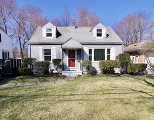 170 Roosevelt Ave, Springfield, MA 01118
