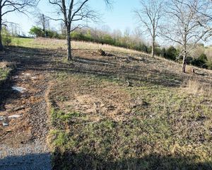 575 Donmar Dr, Lancaster, KY 40444