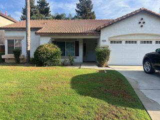 8706 Spanish Bay Dr, Bakersfield, CA 93312