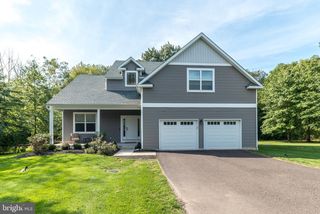122 Blooming Glen Rd, Perkasie, PA 18944