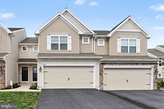 1630 Haralson Dr, Mechanicsburg, PA 17055