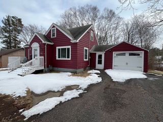 9318 Zimmerly Ave, Duluth, MN 55808