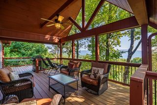 232 Apache Trl, Chatsworth, GA 30705