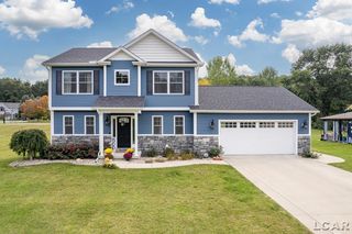 2353 Woodridge Dr, Adrian, MI 49221