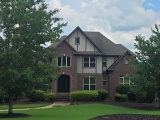 110 Sterling Lakes Dr, Helena, AL 35022