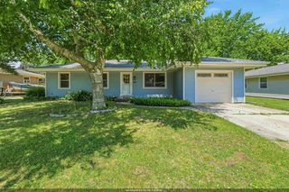 709 Memorial Dr, Kewaskum, WI 53040