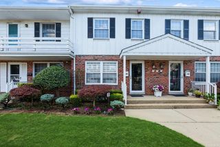 676 Front Street #2F, Hempstead, NY 11550